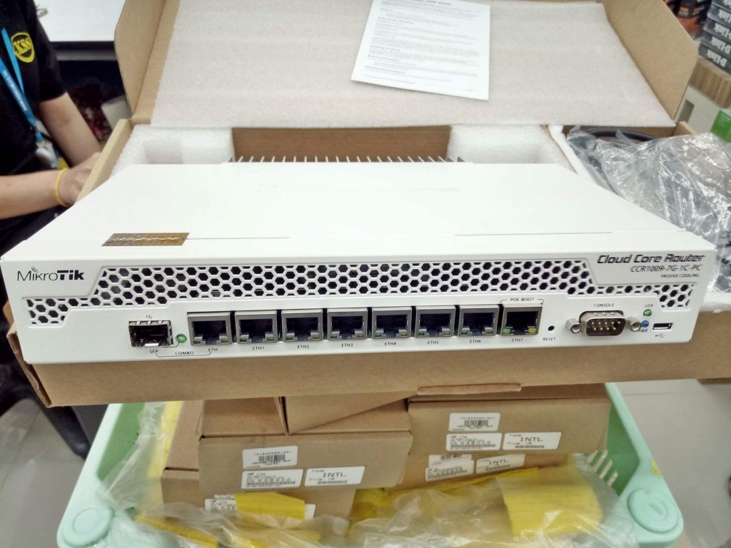 received_1230648663686476